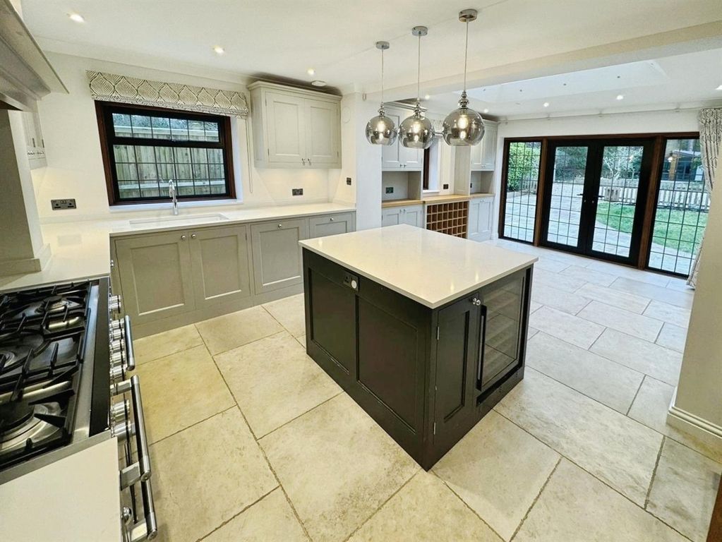 Property photo 2 of 23 B6399d85--4Eb9-A4CE-D0F61D8E5D0B-56735-000008353Fb