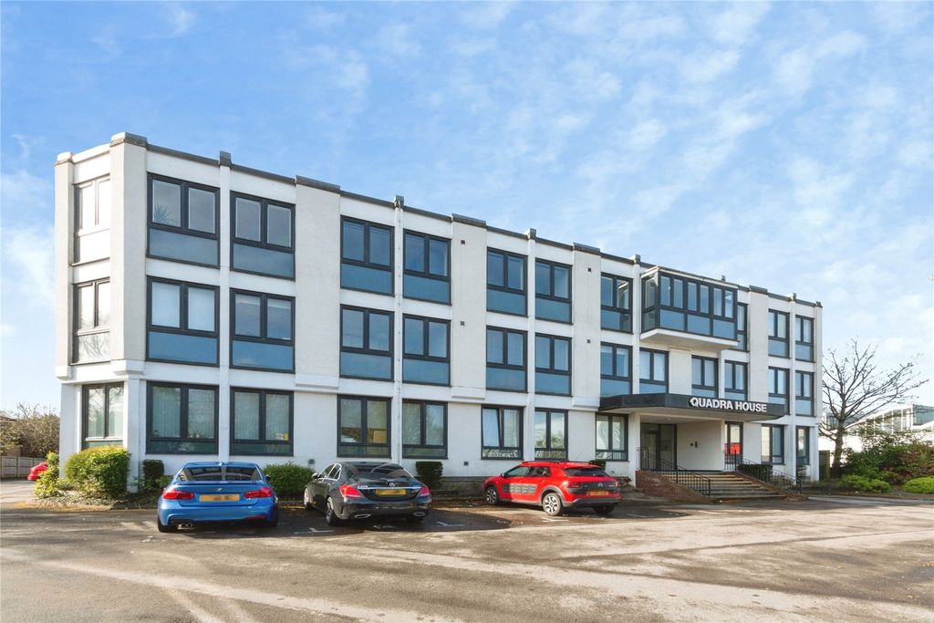 Property photo 1 of 25 Picture No. 15