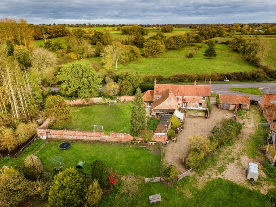 Property photo 2 of 30