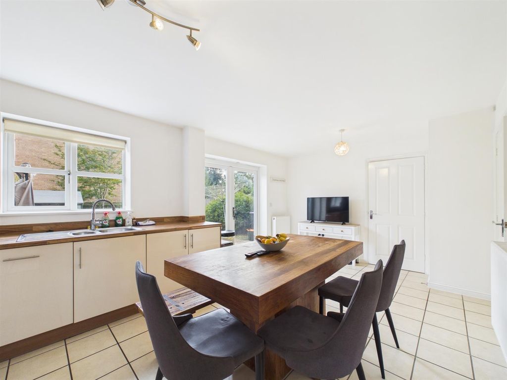 Property photo 3 of 14 Kitchen/Diner