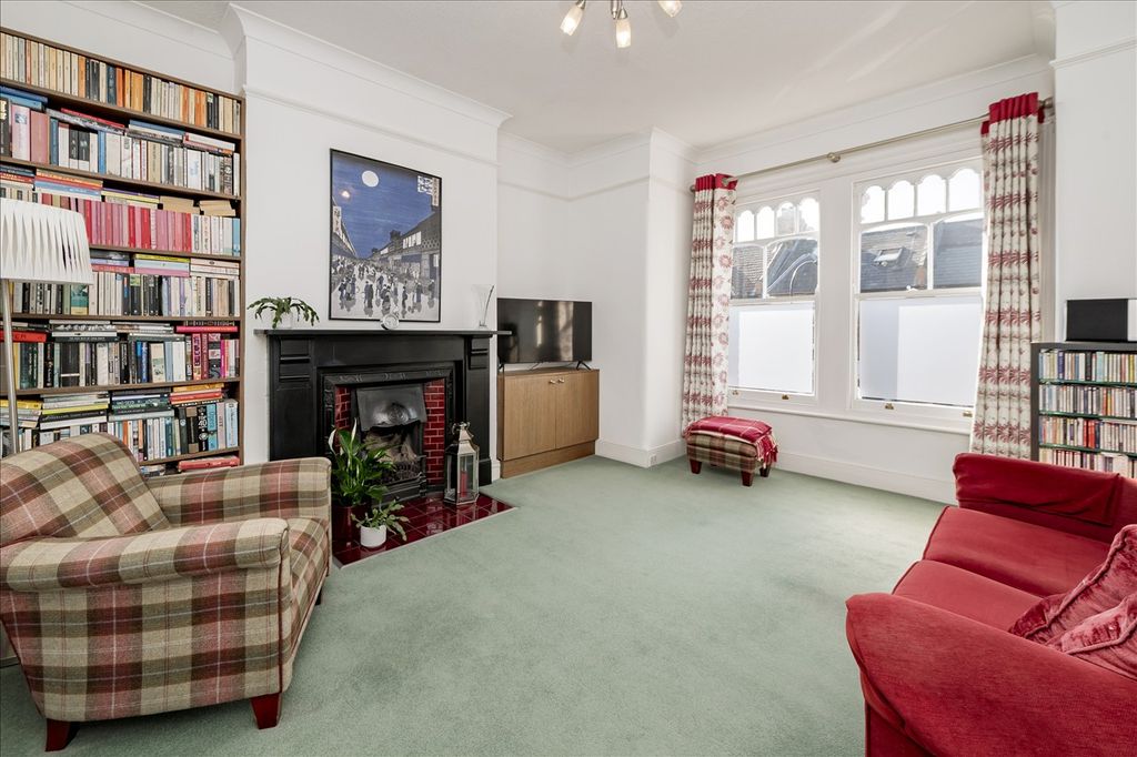 Property photo 2 of 6
