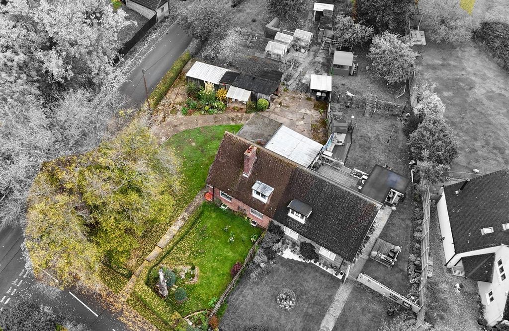 Property photo 3 of 11