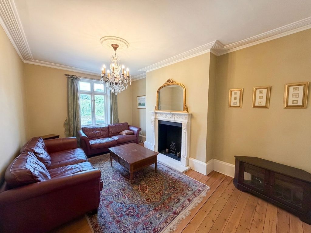 Property photo 3 of 14 Living Room