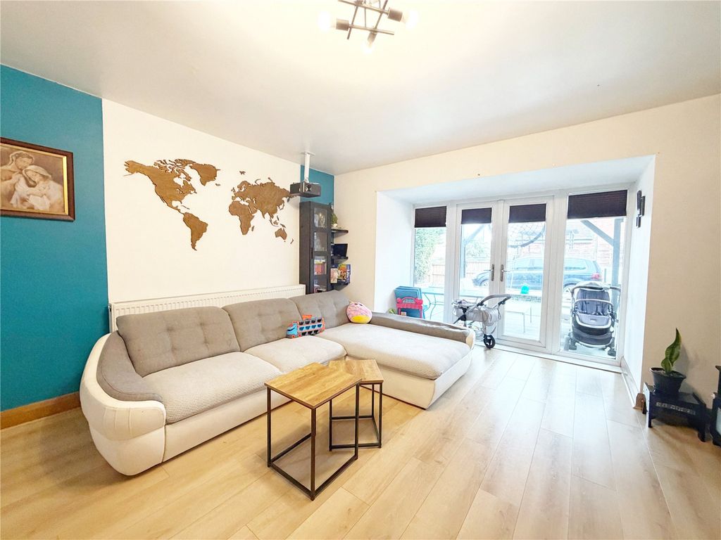 Property photo 1 of 19 Picture No. 05