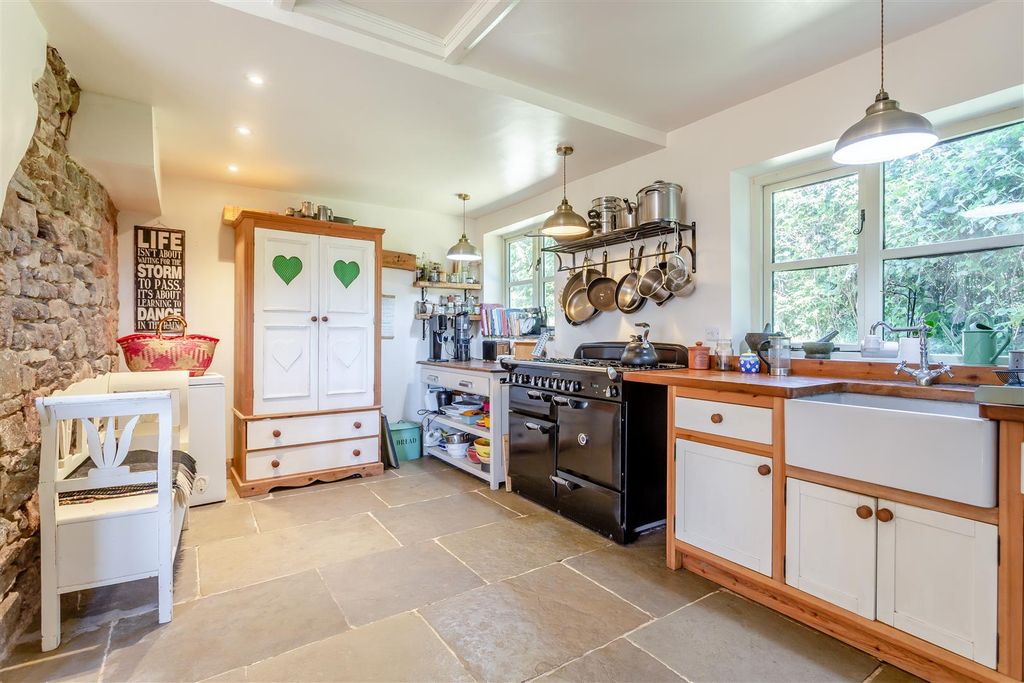 Property photo 3 of 45
