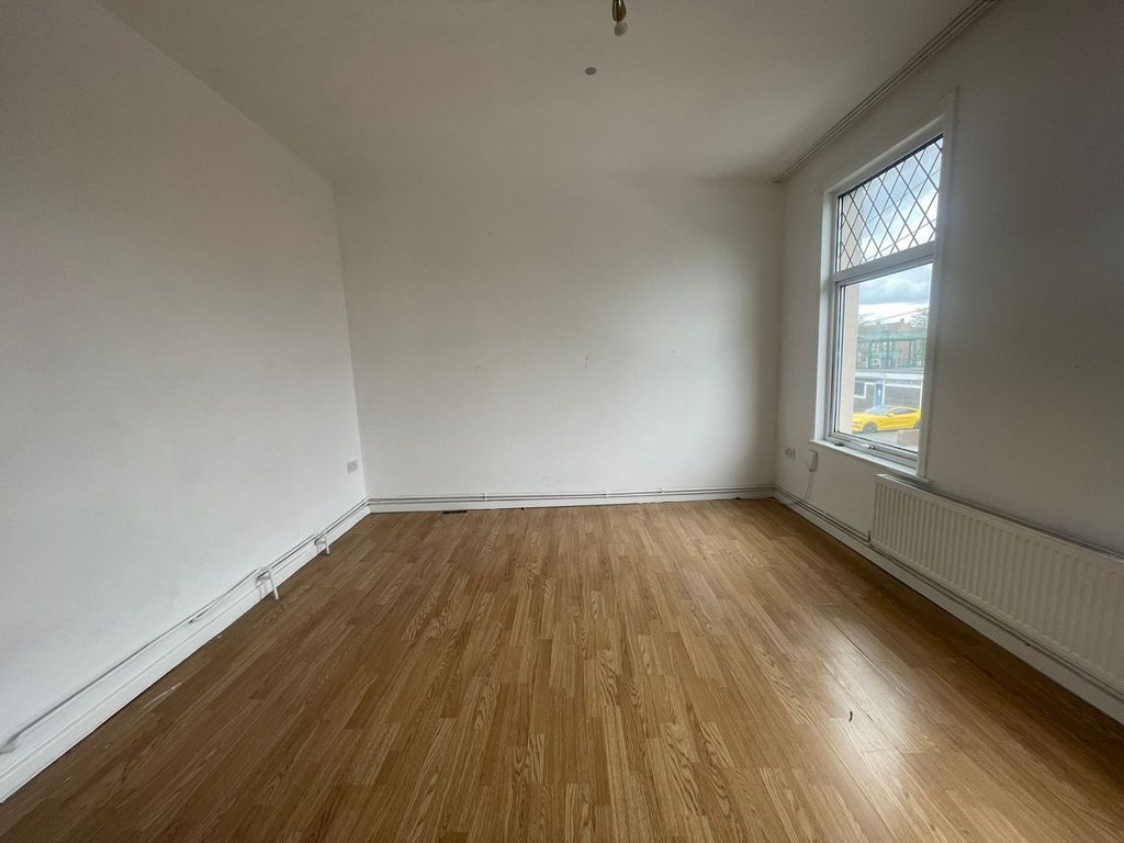 Property photo 3 of 13 Photo 3