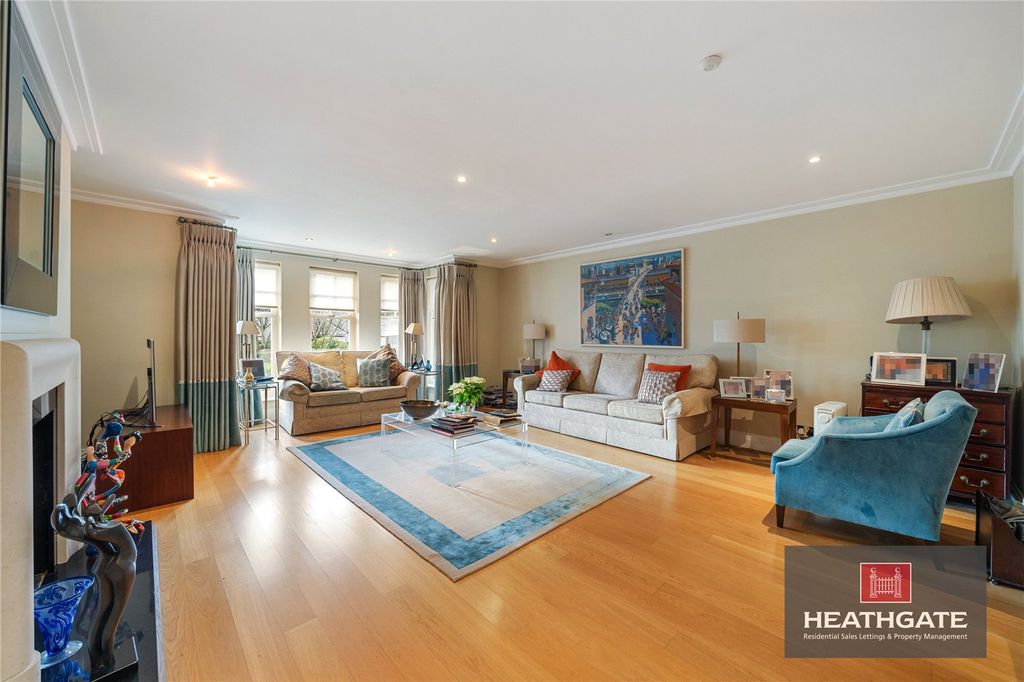 Property photo 2 of 17 Picture-No-13-63