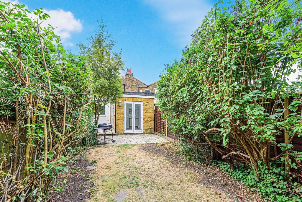 Property photo 3 of 7