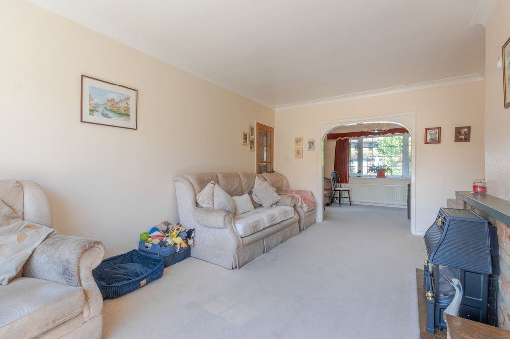 Property photo 3 of 16 Picture No. 12