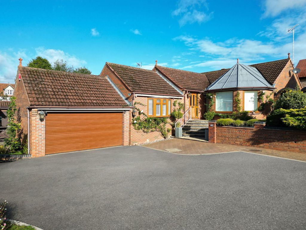 Property photo 1 of 38