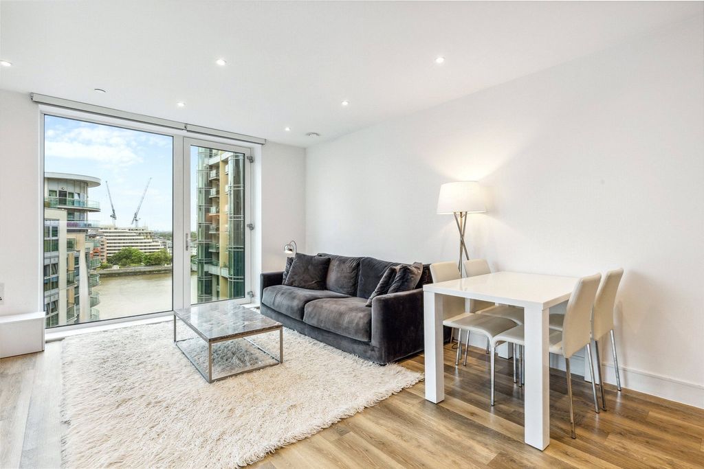 Property photo 3 of 13 Reception