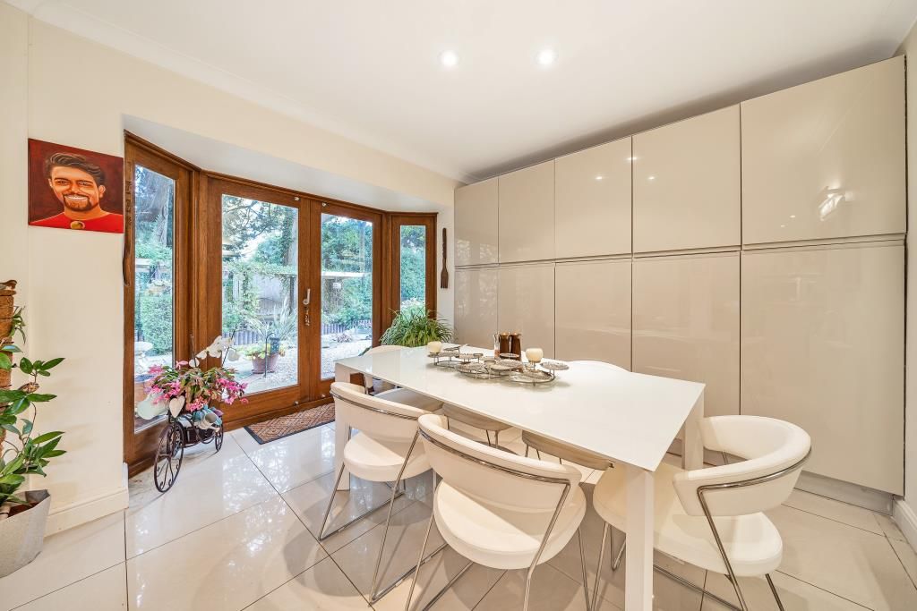Property photo 2 of 17 Dining