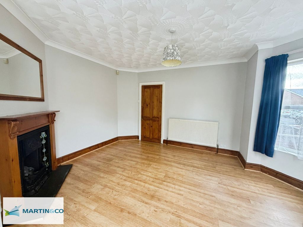 Property photo 2 of 18 31097452-2c8Bd8ee-29c7-476d-B91c-Caf711Ae94d2