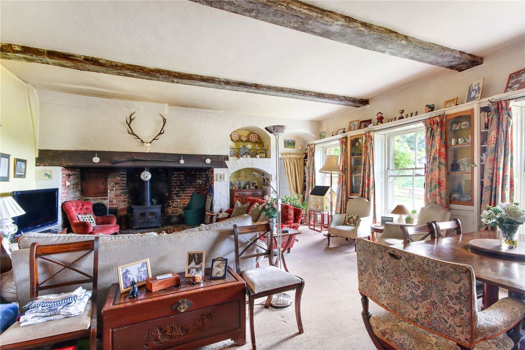 Property photo 3 of 21 Sitting Room