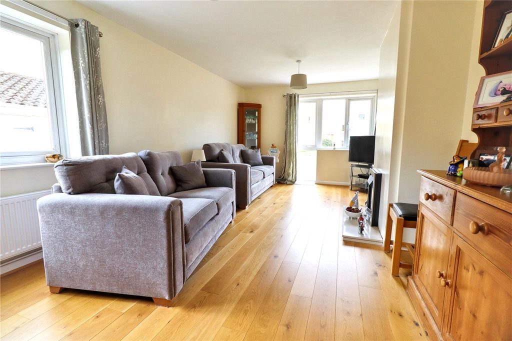 Property photo 2 of 10 Picture No. 04
