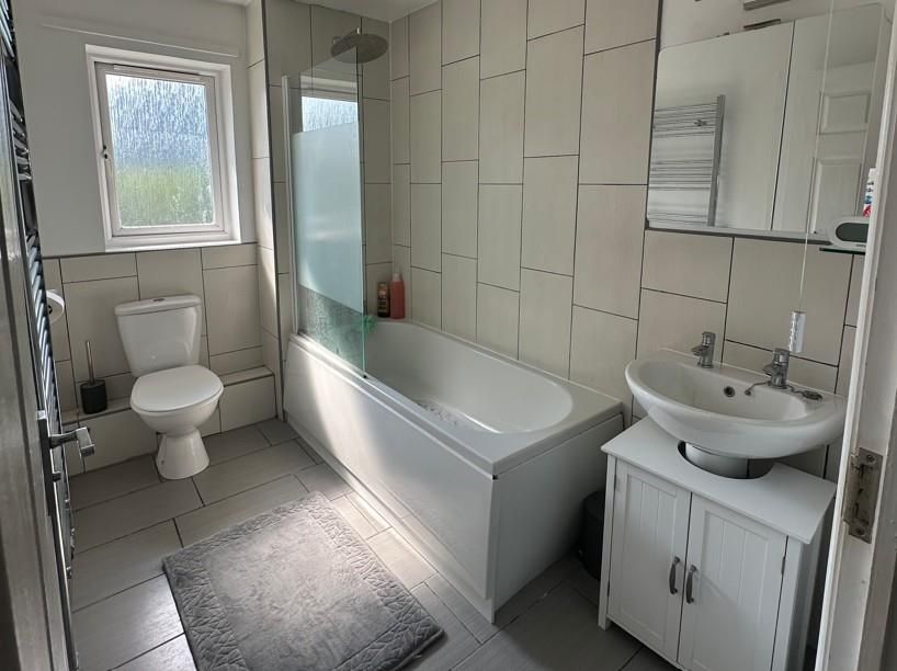 Property photo 3 of 12 Bathroom