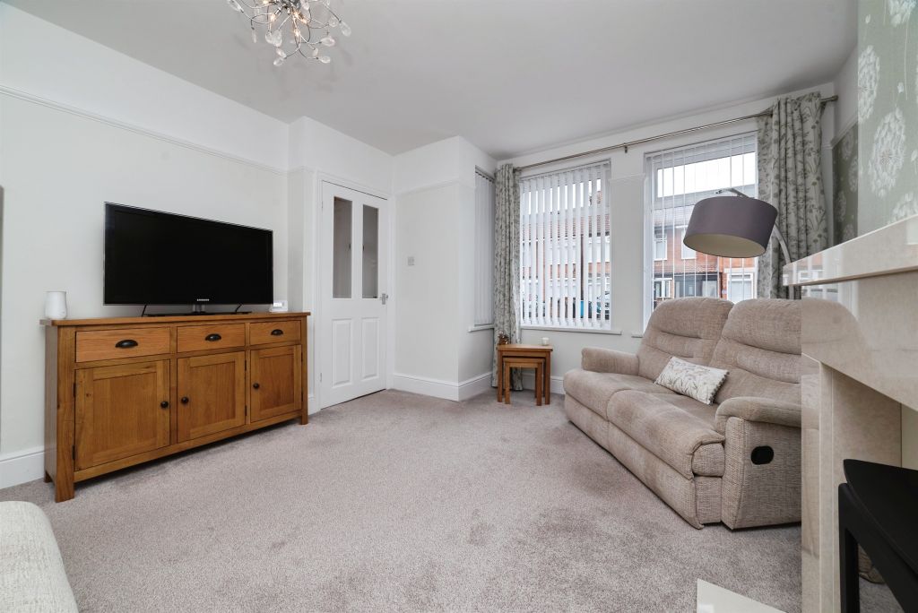 Property photo 2 of 14