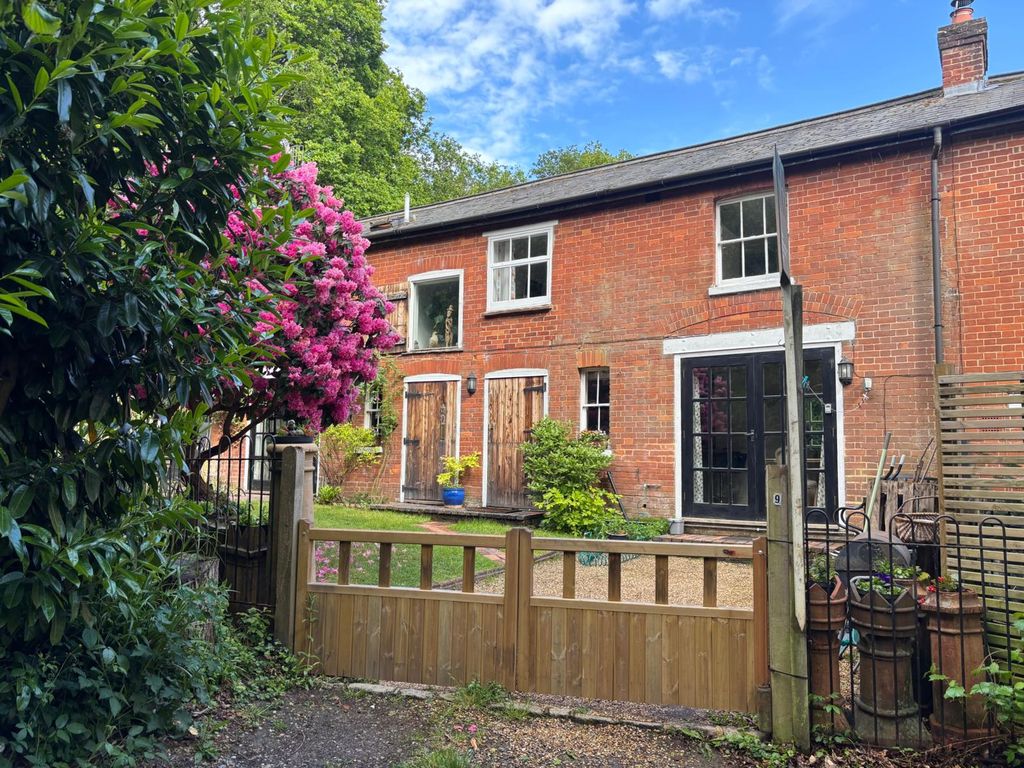 Property photo 1 of 27