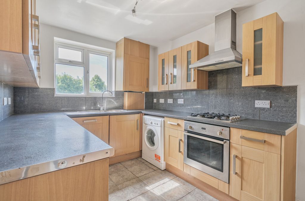 Property photo 3 of 11 1318472-23-6863B6...