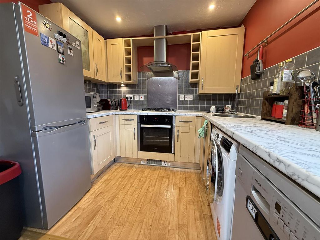 Property photo 3 of 22