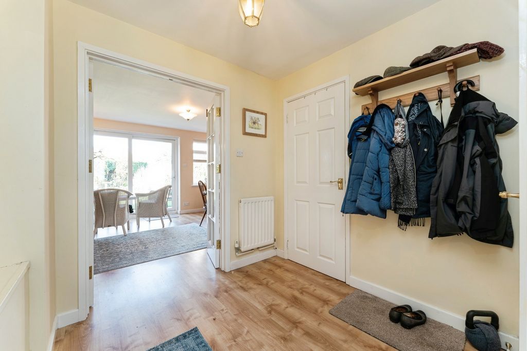 Property photo 3 of 31 Photo