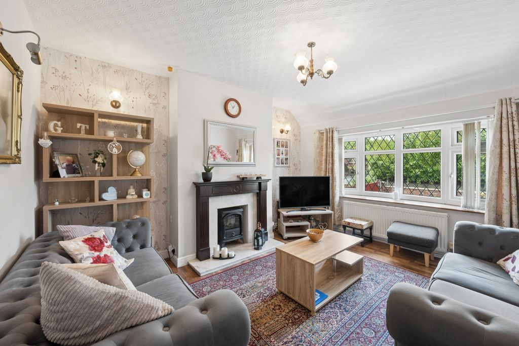 Property photo 2 of 16 5181834
