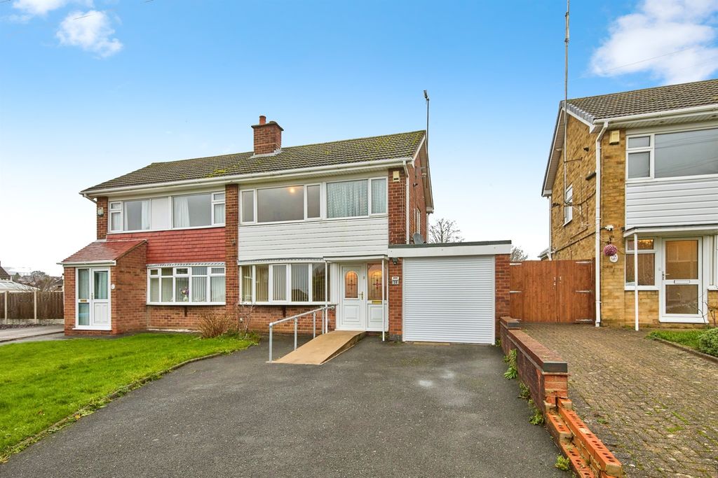 Property photo 1 of 18