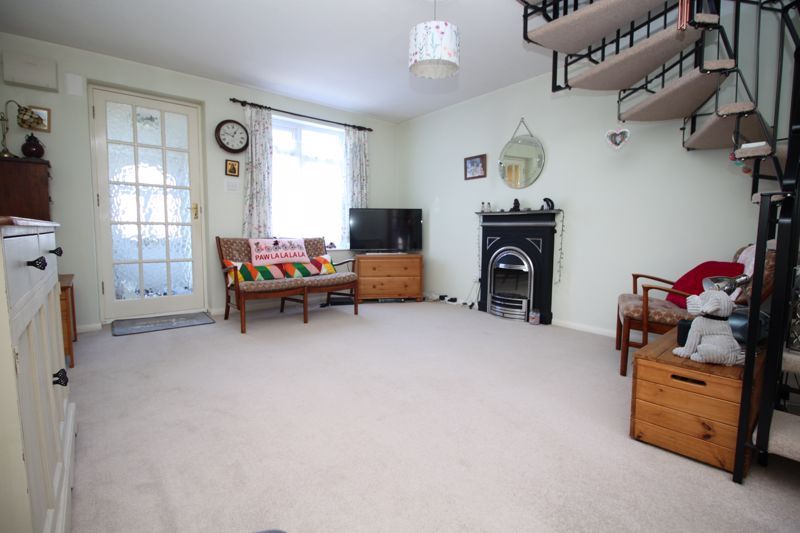 Property photo 3 of 9 Living Room