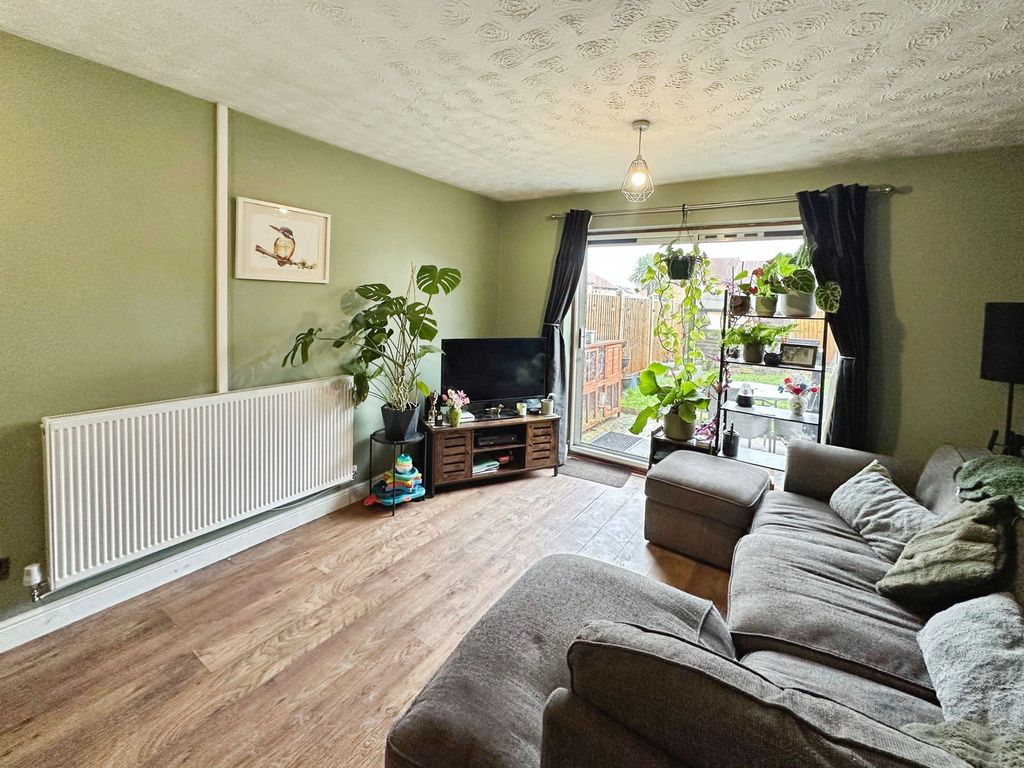 Property photo 2 of 11