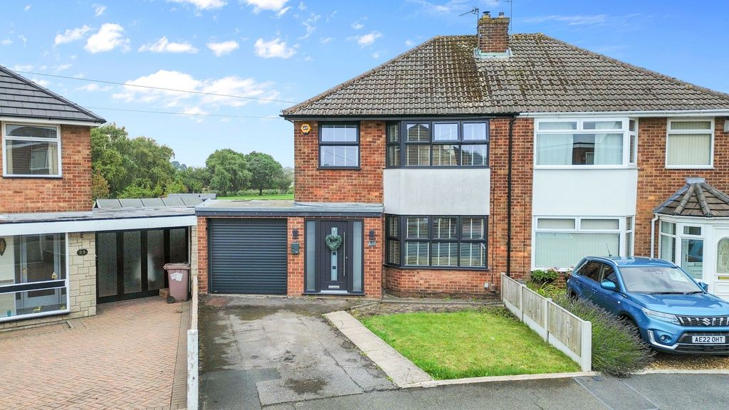 Property photo 1 of 36