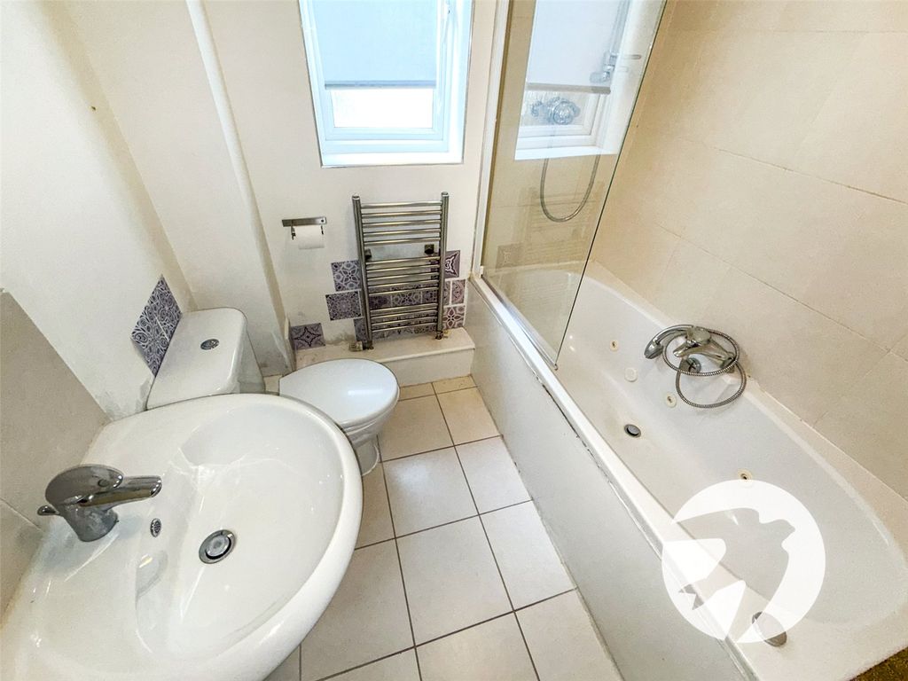 Property photo 3 of 7 Picture No. 04