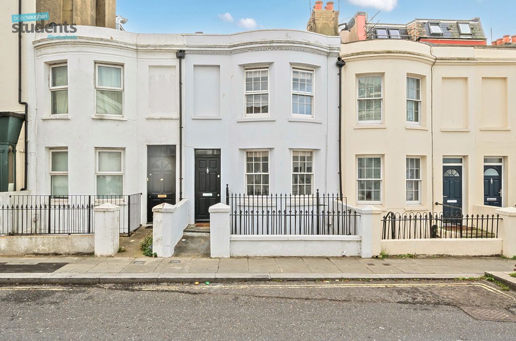 Property photo 1 of 11 36Cbe691-90d3-4Db...