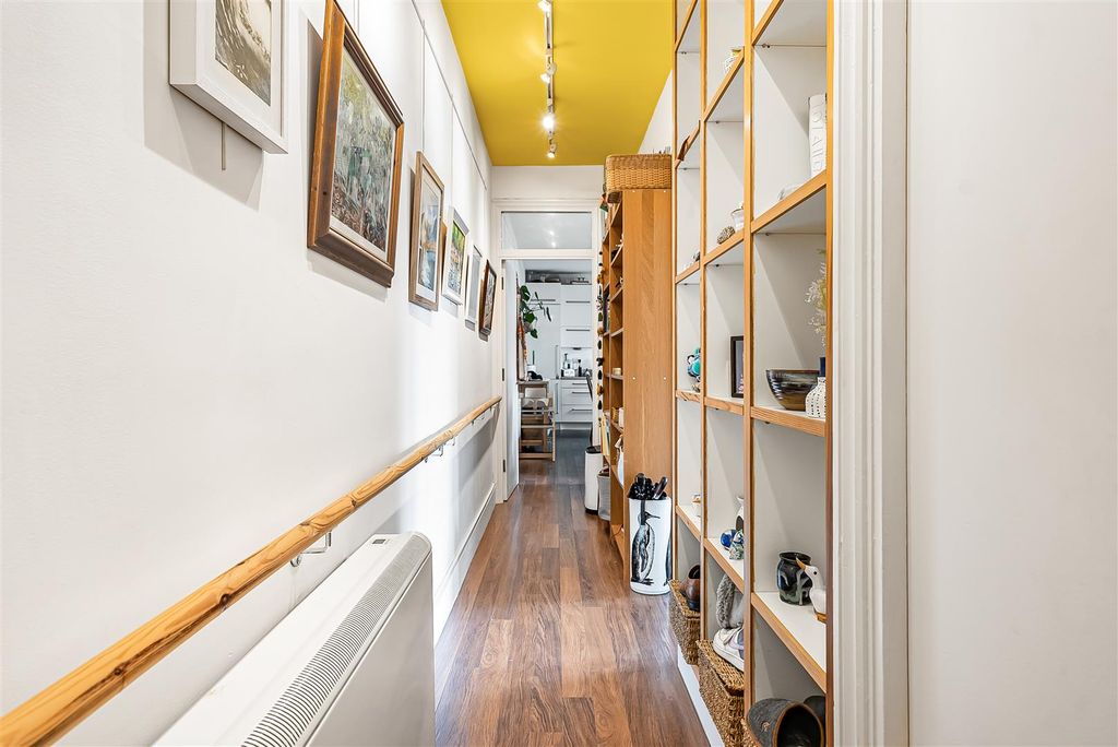 Property photo 3 of 24 10_80532.Jpg