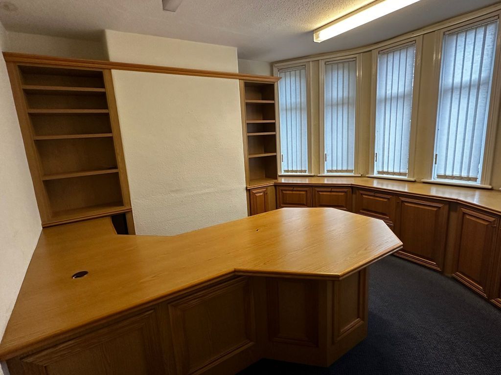 Property photo 3 of 6 Photo 2