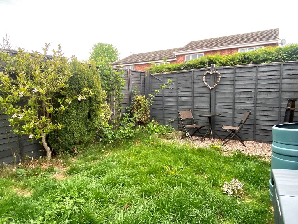 Property photo 1 of 11 Garden