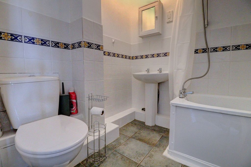 Property photo 3 of 10 Picture No. 04