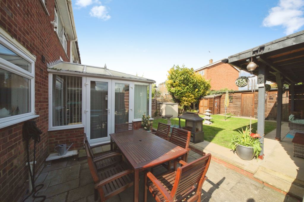 Property photo 3 of 20