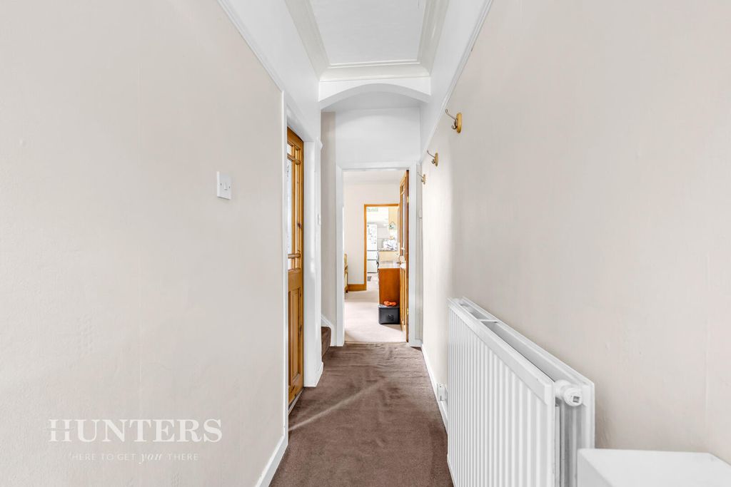 Property photo 3 of 22 Hallway