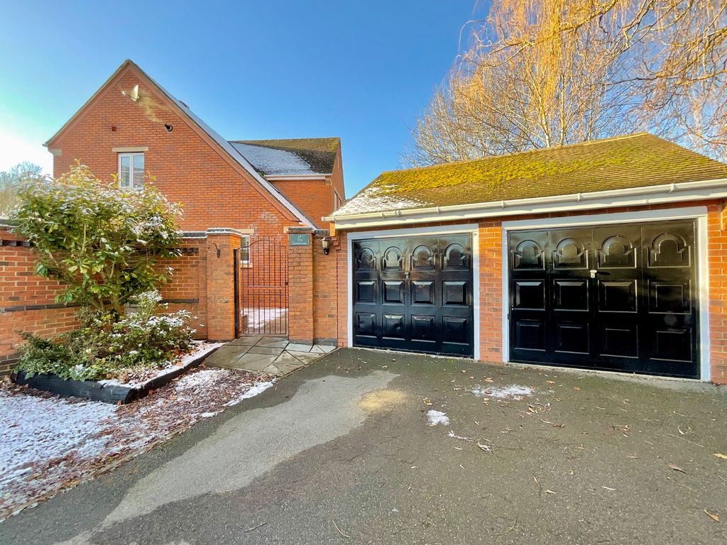 Property photo 1 of 36 4521491