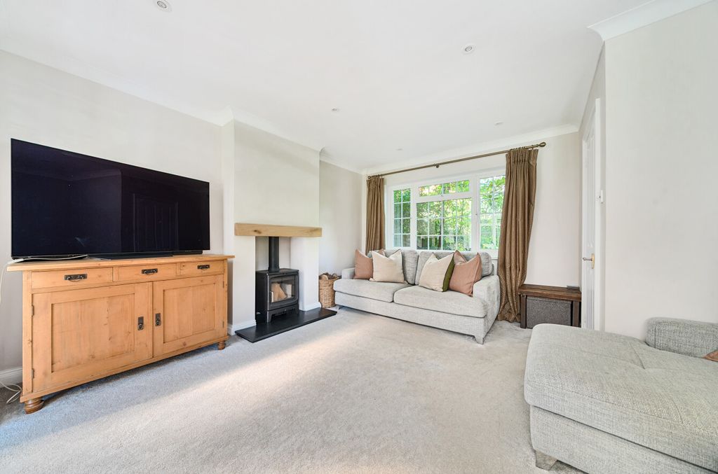 Property photo 3 of 22 1356544-27-68d110...