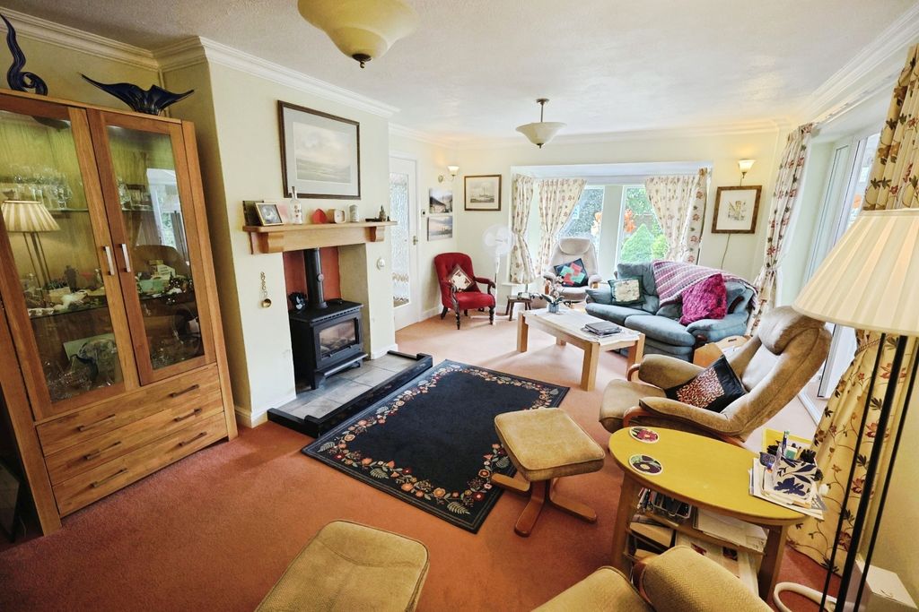 Property photo 2 of 24 Pbox-Img.Jpg