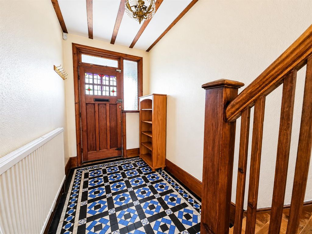 Property photo 3 of 12 Hallway