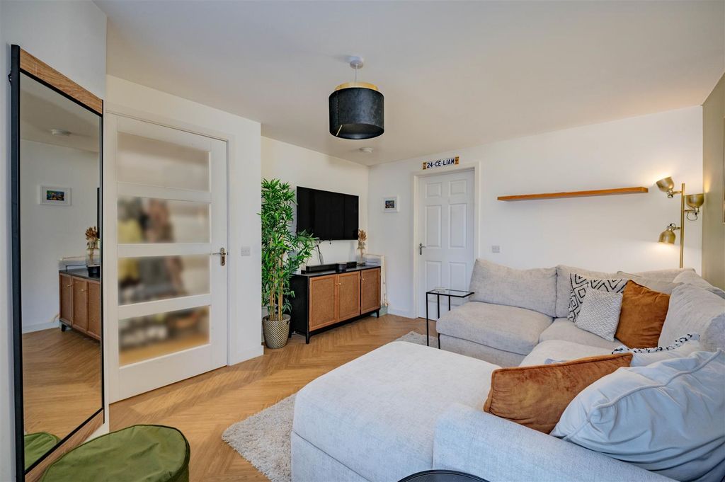 Property photo 3 of 19 16 Murphy Place Carnoustie-9.Jpg