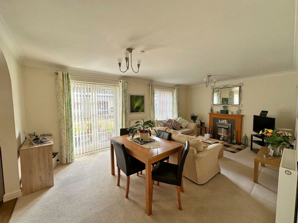 Property photo 2 of 15