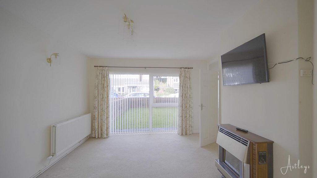 Property photo 3 of 23