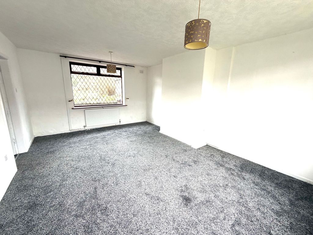 Property photo 3 of 9 Lounge