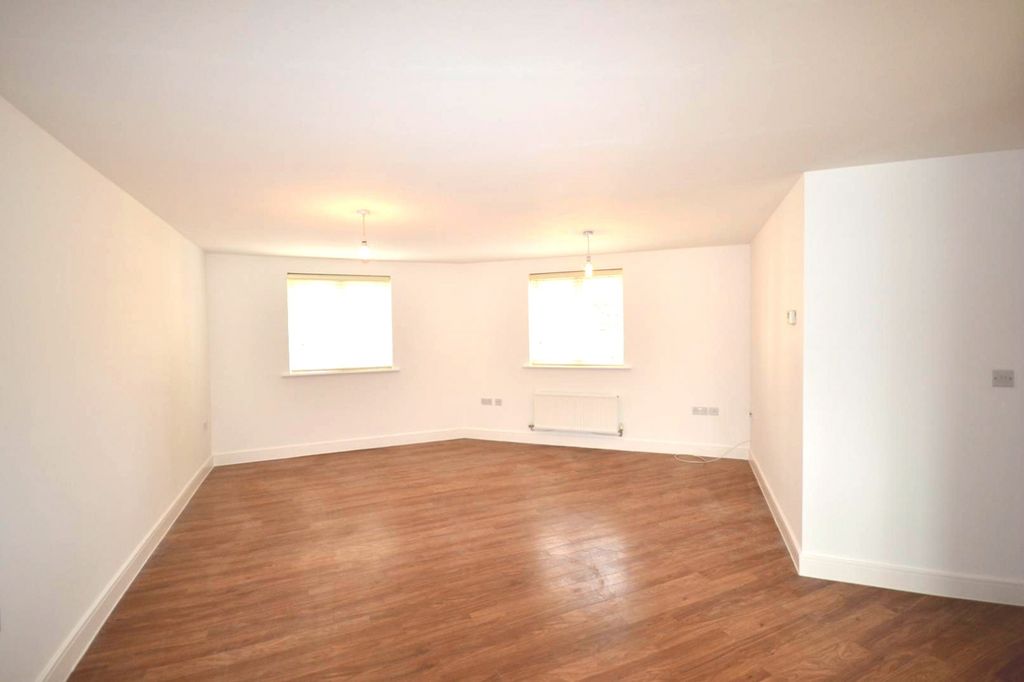 Property photo 2 of 8 Lounge