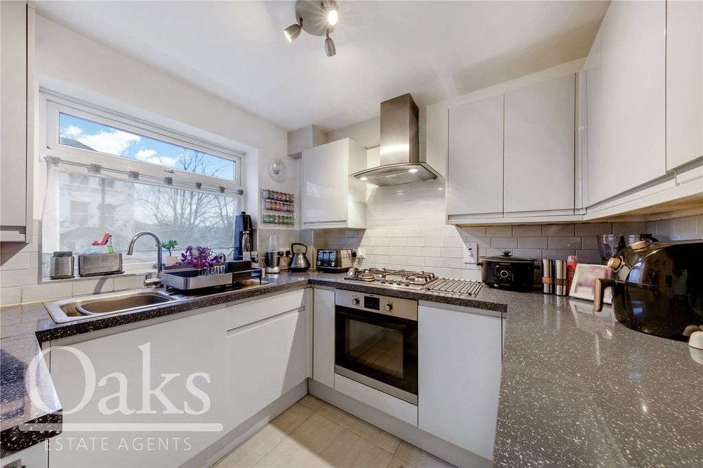 Property photo 3 of 8 Picture No. 06