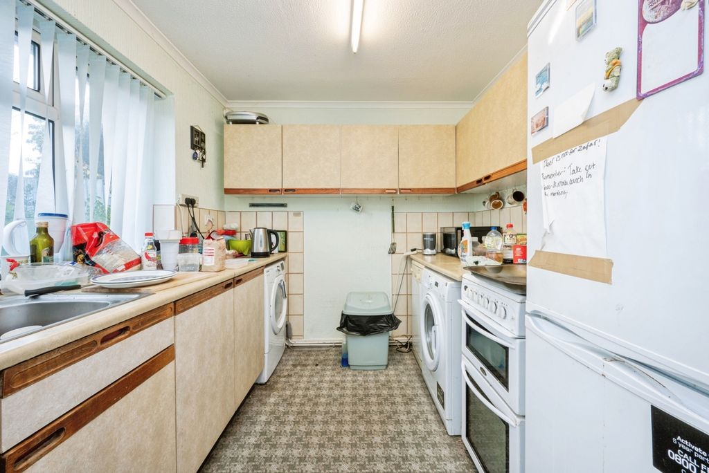 Property photo 2 of 14 Kitchen