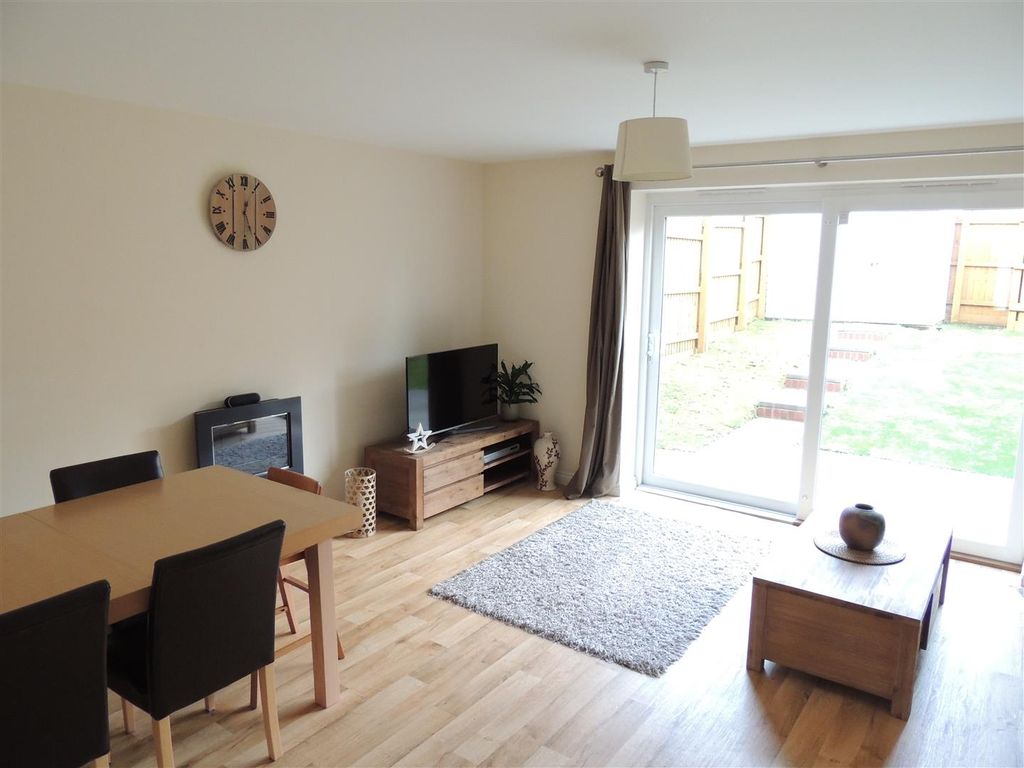 Property photo 2 of 15 Lounge/Diner